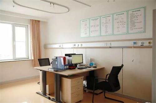 Crc去醫(yī)院推進(jìn)項(xiàng)目怎么穿合適？可以美甲染發(fā)嗎？(圖1)